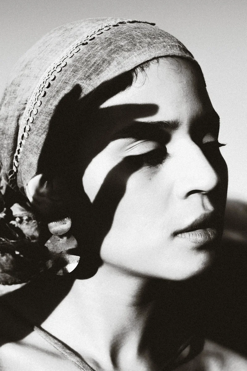 Light and shadow: portrait in natural light